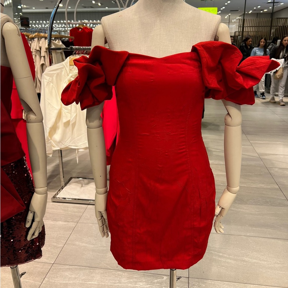 HM Red Mini Dress 💃🏻
